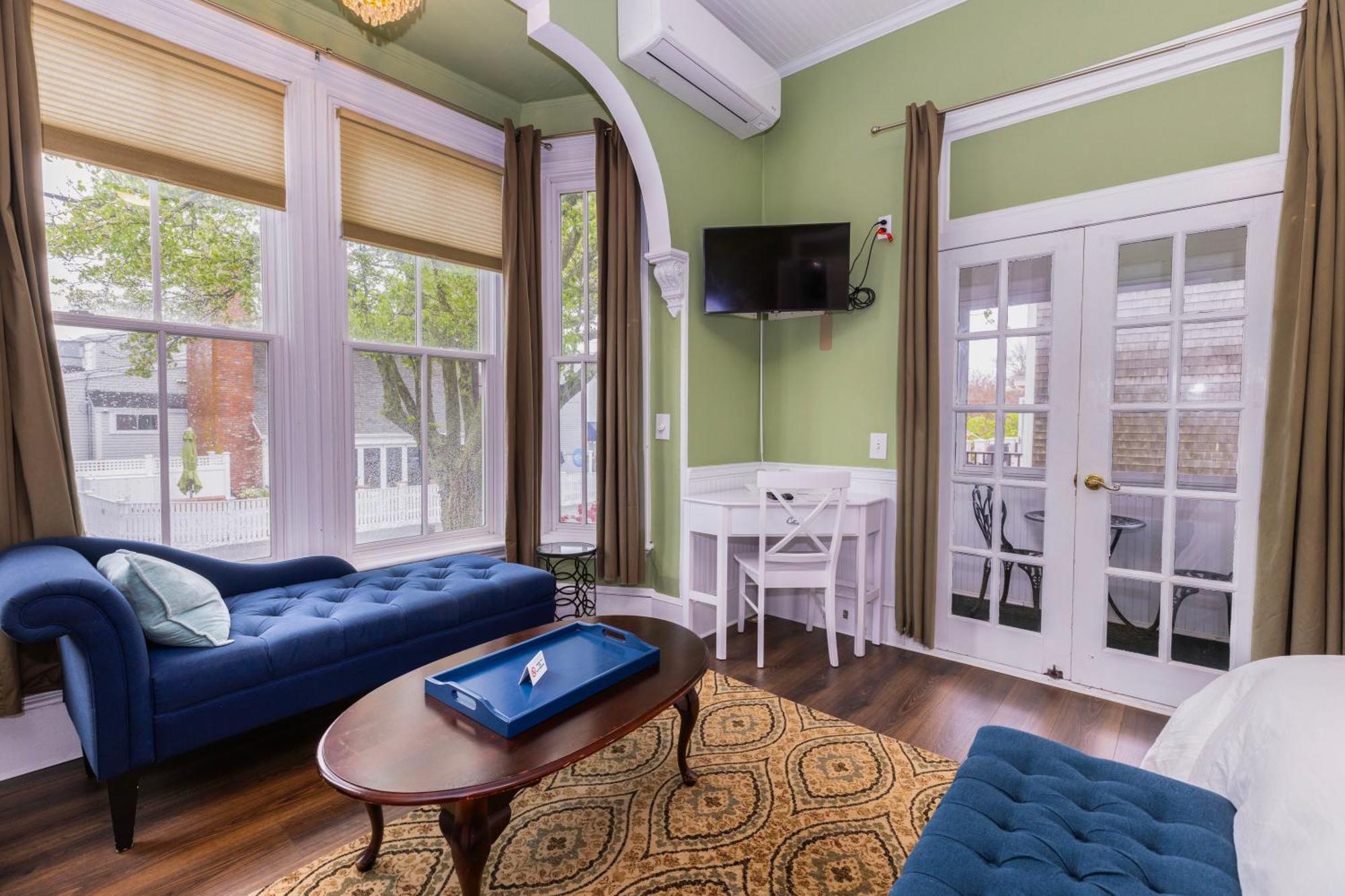 Prince Albert Guest House, Провинстаун Экстерьер фото